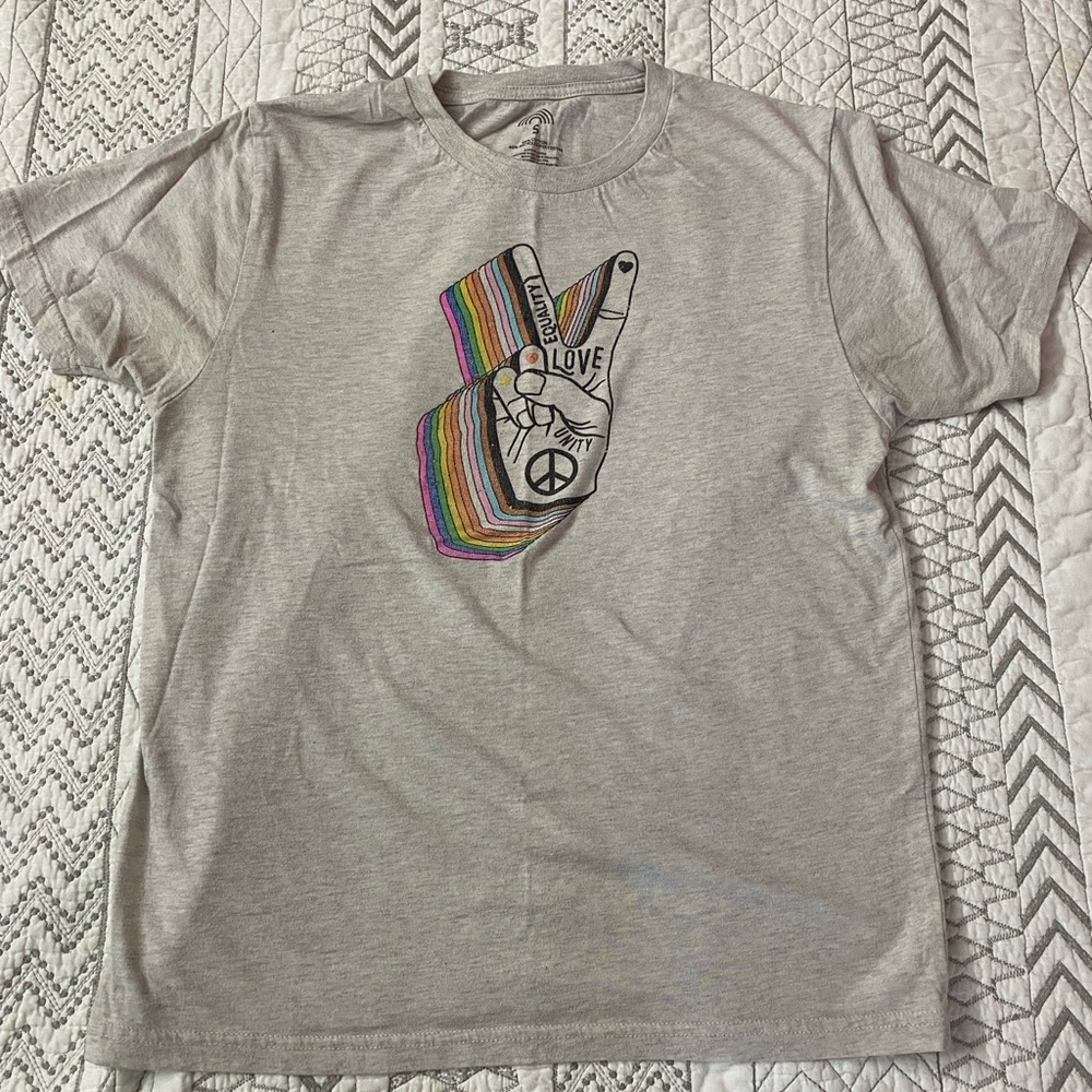 Gray Equality Love Peace Sign T-Shirt‎